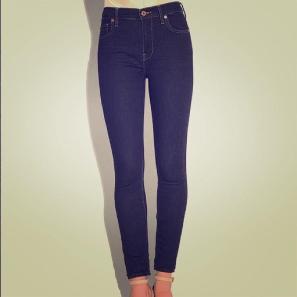 NEVER WORN BRAND NEW Lucky Brand Skinny Jeans